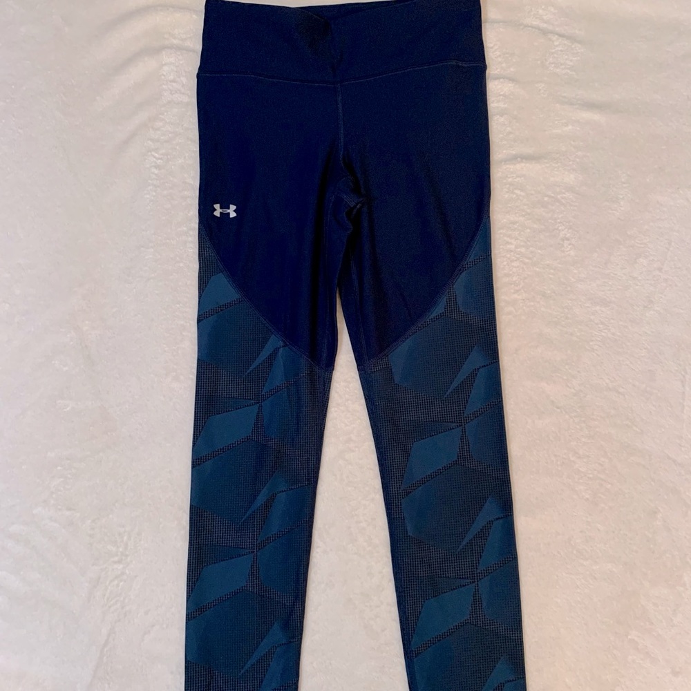 NWOT mid-rise Under Armour Leggings